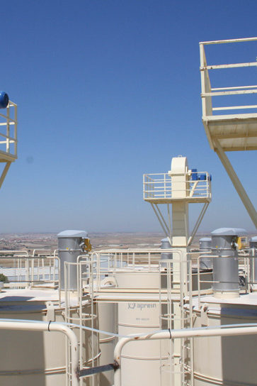 elevadores de cangilones en funcionamiento